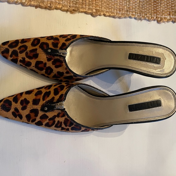 Unisa Shoes - Calf hair leopard print pointy toe heels . Size 8.5